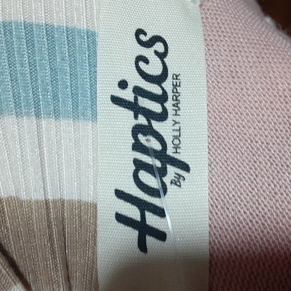 Gorgeous Top by Haptics🍭Brand New with Tags - Picture 5 of 7